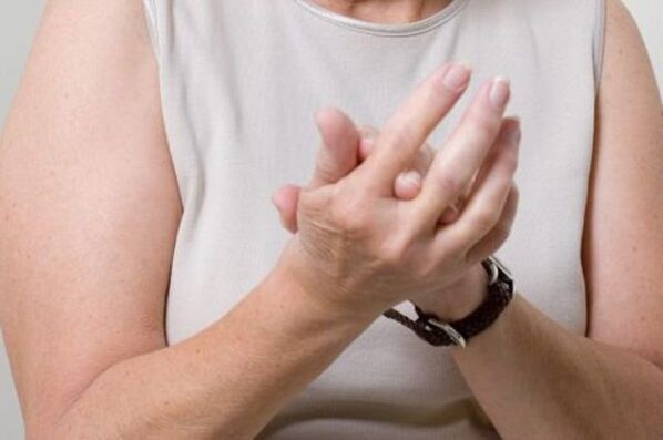 Fingergelenkschmerzen Foto 3